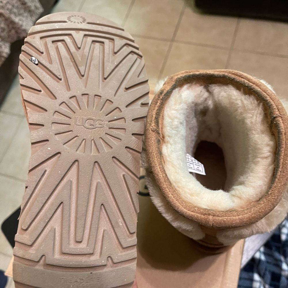 Used Uggs - Picture 2 of 3